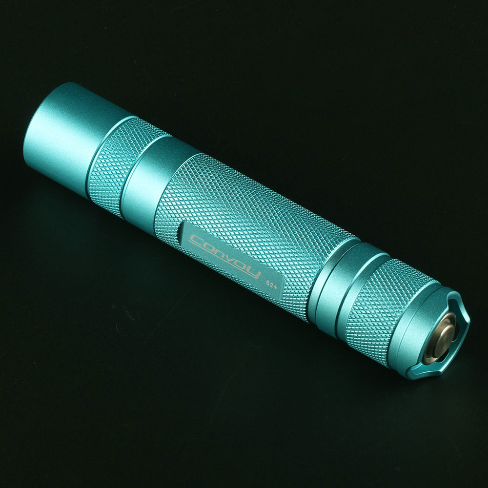 레드 라이트 Convoy S2 Plus SST-20-D - Outdoor Power Plus 리뷰 및 가격
